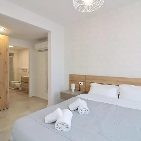 Benedetta In Lejlighed