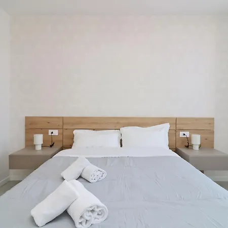 Benedetta In Firenze